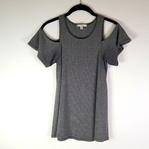 Green Envelope Ribbed Cold Shoulder Top Small